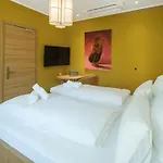 Boutique - Marina 4*